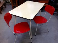 Formica keuken tafel en stoelen